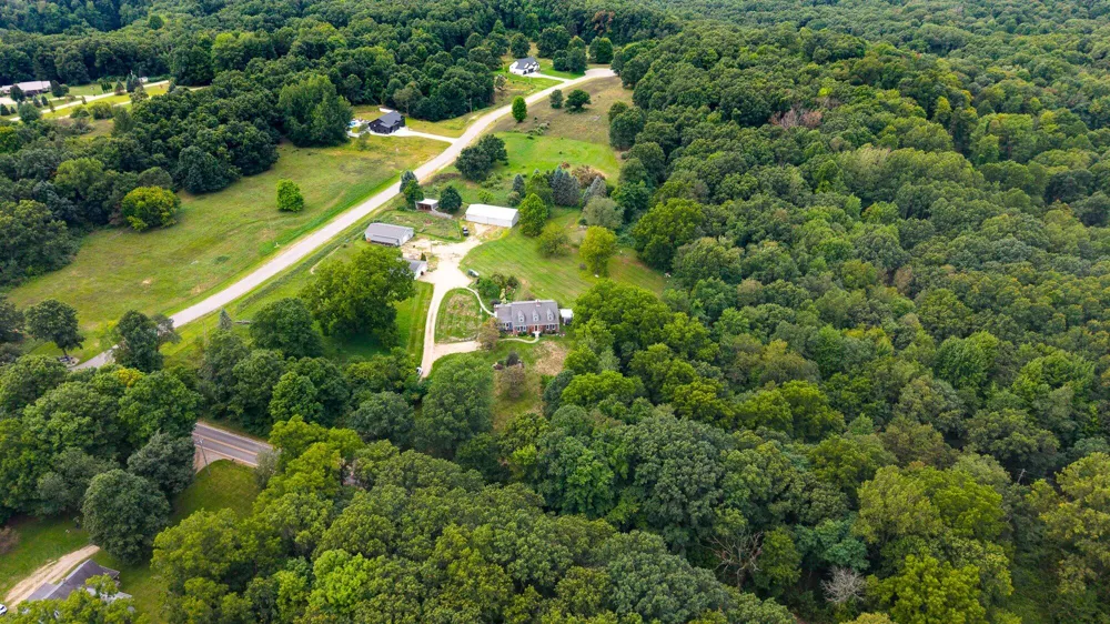 5891 Wood School Road Freeport, MI 49325