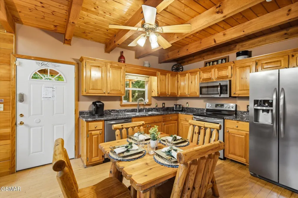 3163 Sourwood Way Sevierville, TN 37862