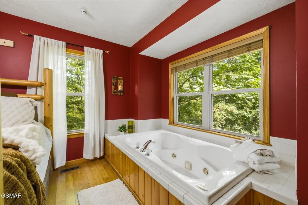 3163 Sourwood Way Sevierville, TN 37862