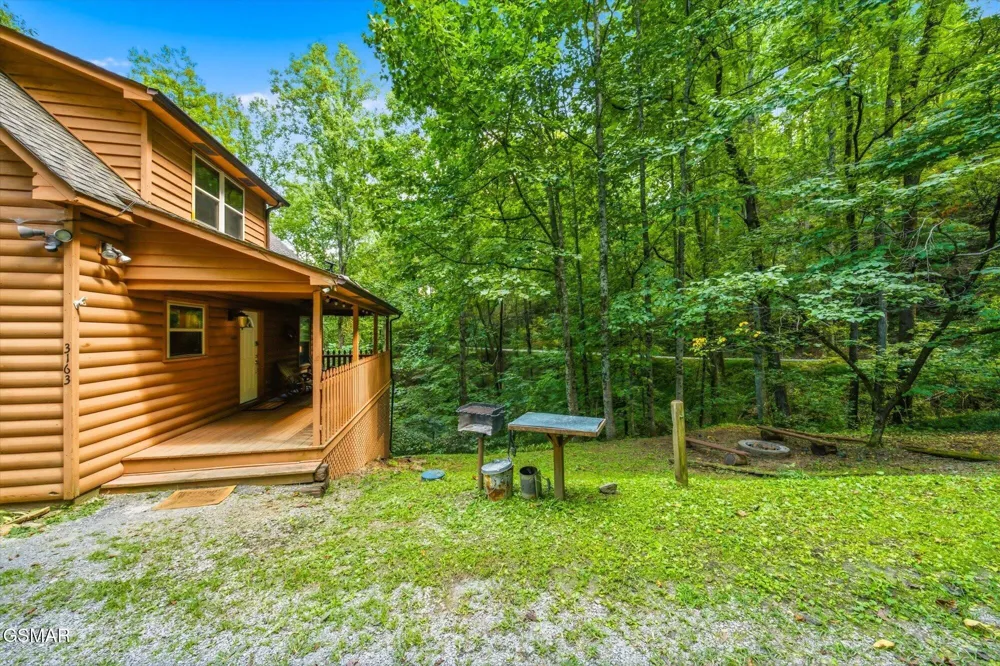 3163 Sourwood Way Sevierville, TN 37862