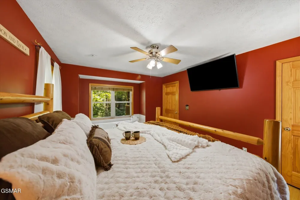 3163 Sourwood Way Sevierville, TN 37862