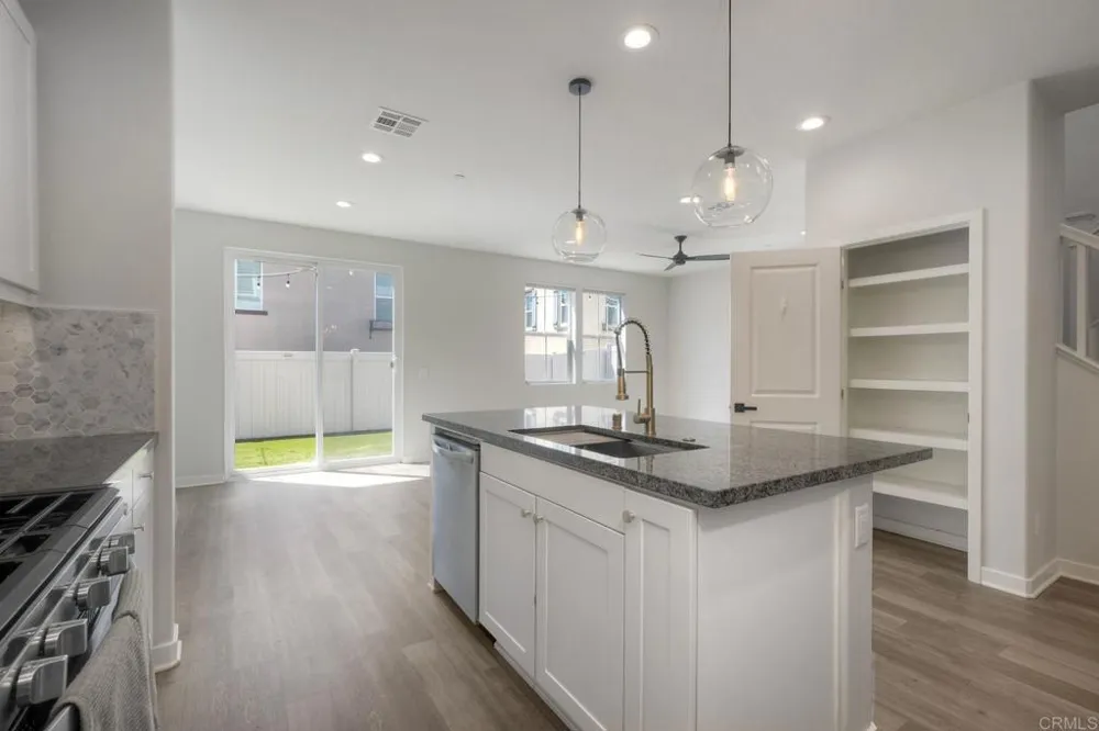 4141 Mission Tree Way Oceanside, CA 92057