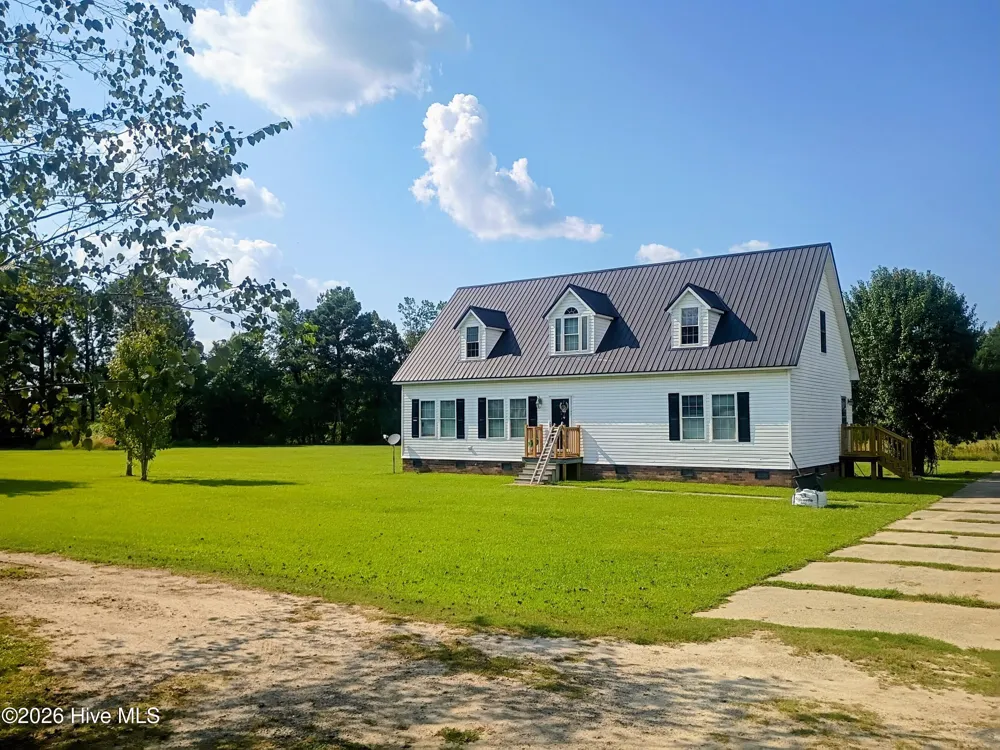 848 Pinewood Road Fairmont, NC 28340