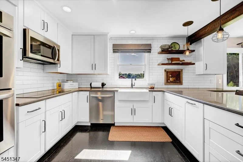 11 Tara Way Franklin, NJ 08867