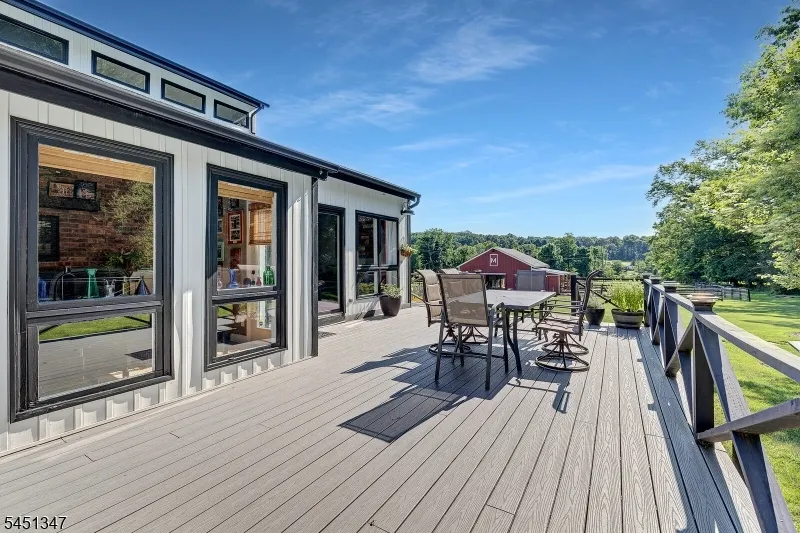 11 Tara Way Franklin, NJ 08867