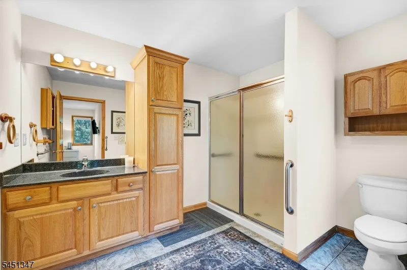 11 Tara Way Franklin, NJ 08867
