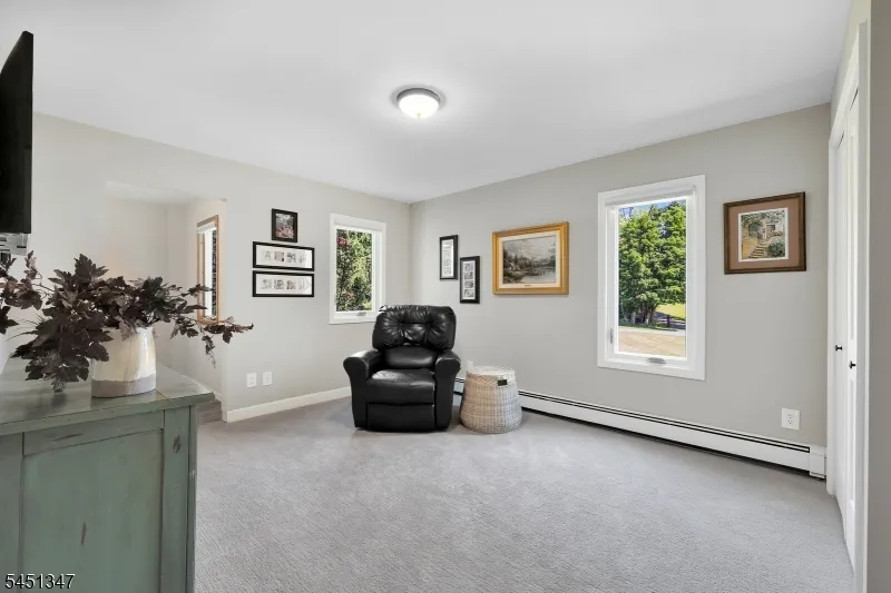 11 Tara Way Franklin, NJ 08867