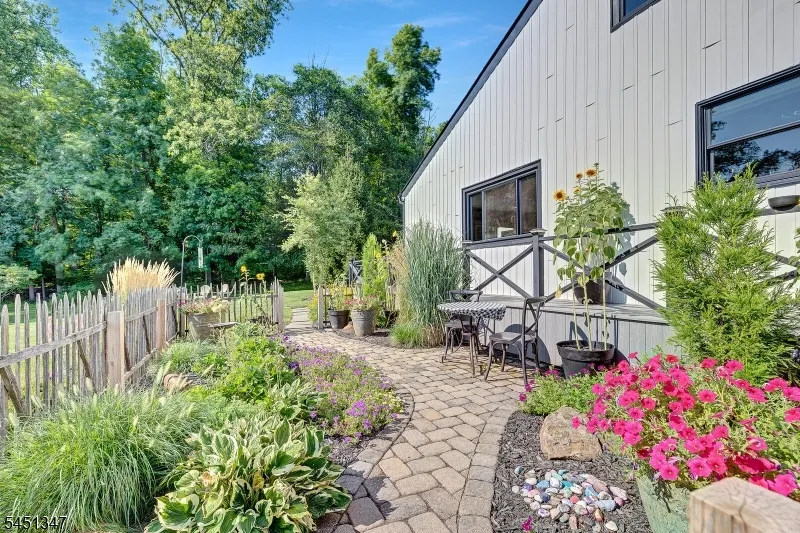 11 Tara Way Franklin, NJ 08867