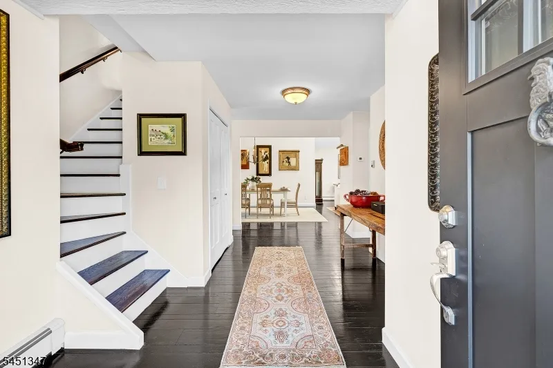 11 Tara Way Franklin, NJ 08867
