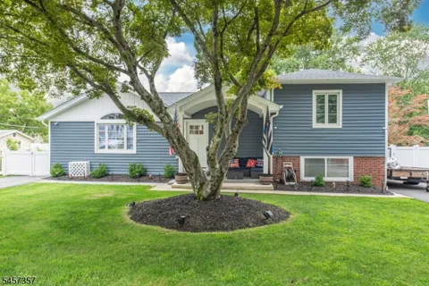 18 Clover Place