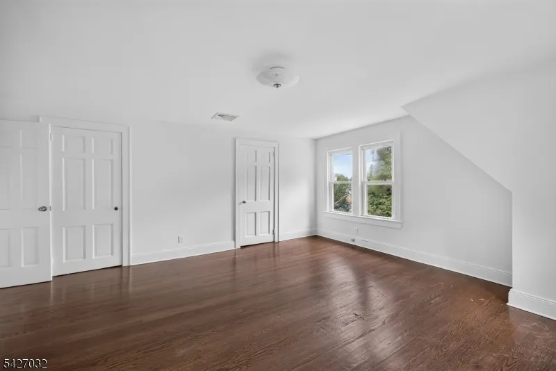 1208 Pompton Ave Cedar Grove, NJ 07009