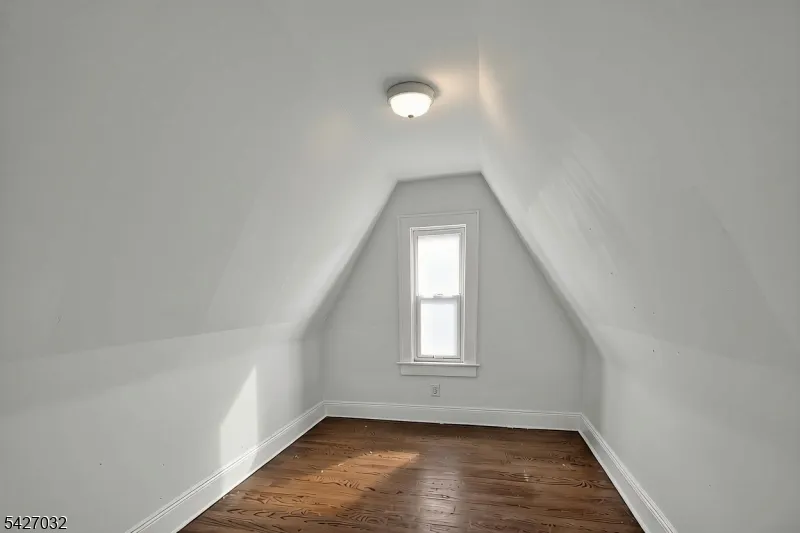 1208 Pompton Ave Cedar Grove, NJ 07009