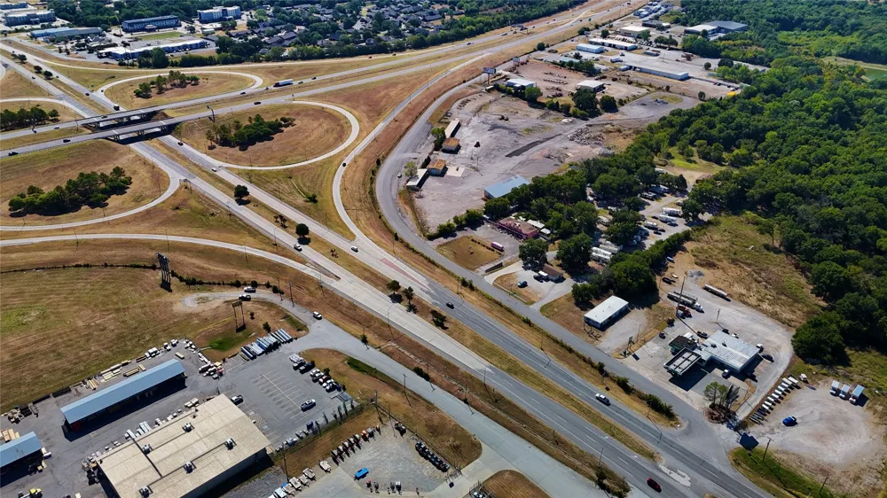 3220 W Broadway Street Ardmore, OK 73401