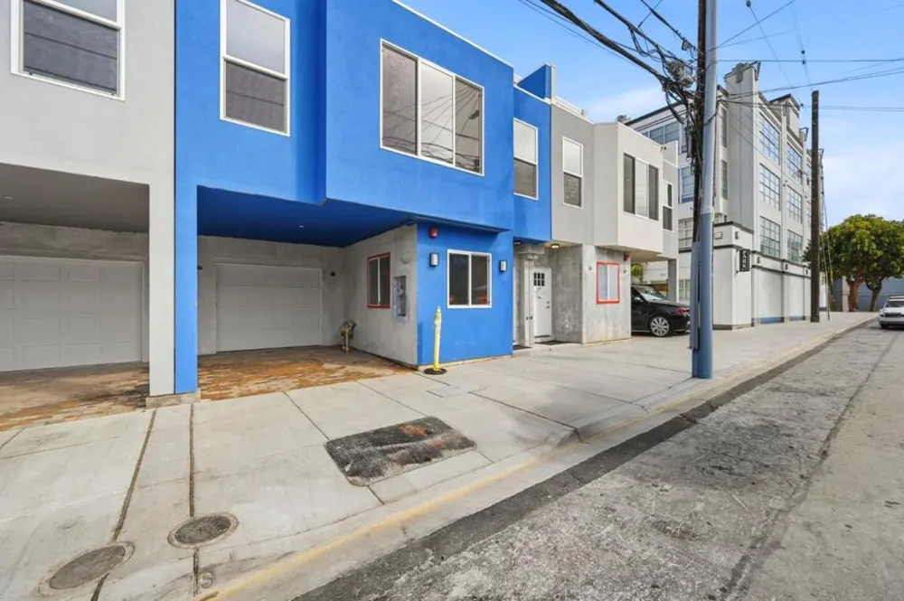 55 Calgary Street Daly City, CA 94014