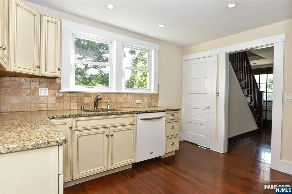 36 Hines Mahwah, NJ 07430