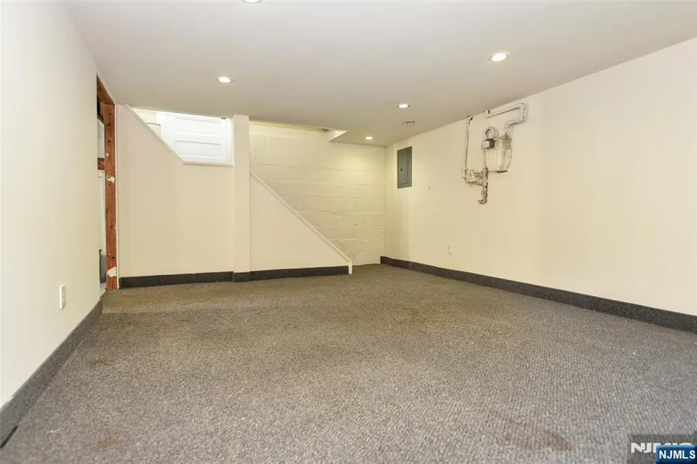 36 Hines Mahwah, NJ 07430