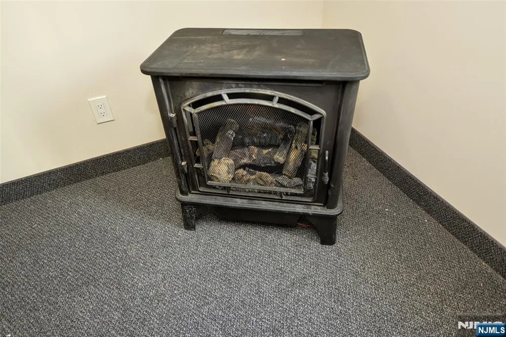36 Hines Mahwah, NJ 07430