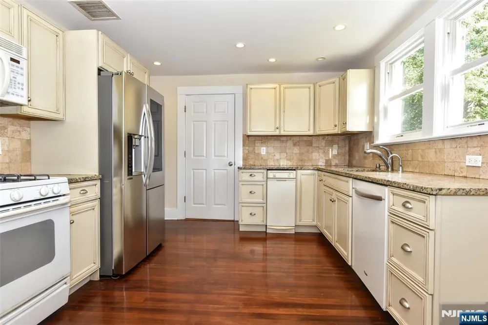 36 Hines Mahwah, NJ 07430