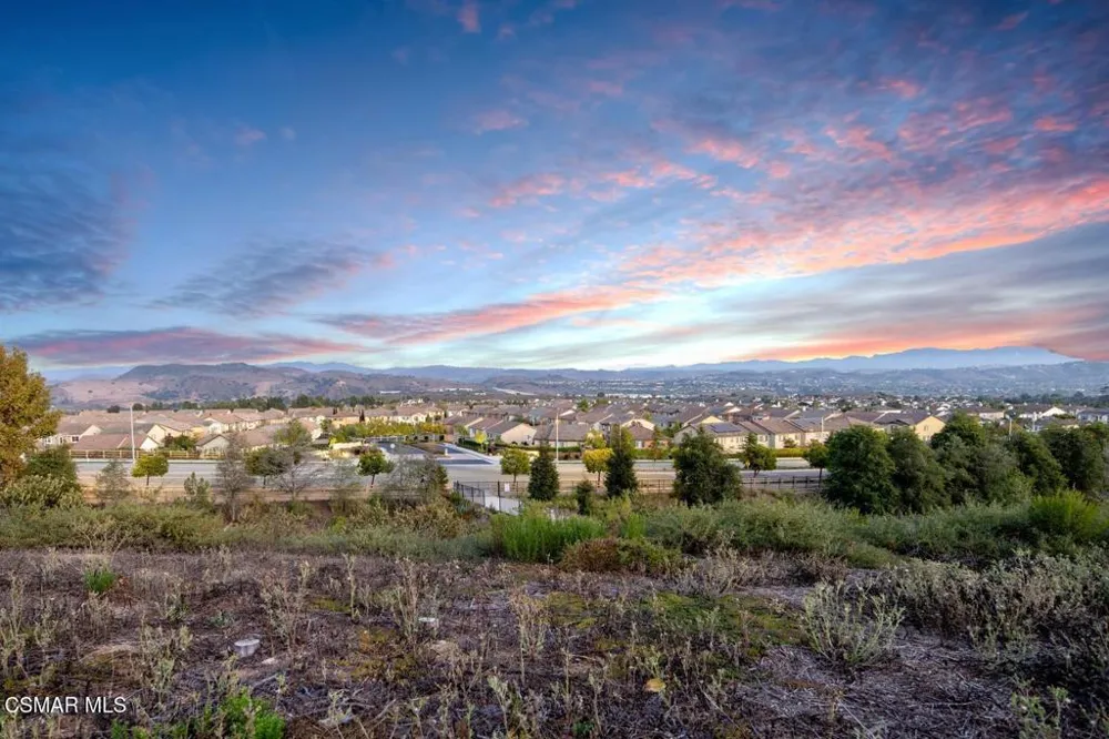 13854 Saddleback Drive Moorpark, CA 93021