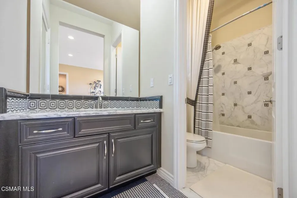 13854 Saddleback Drive Moorpark, CA 93021