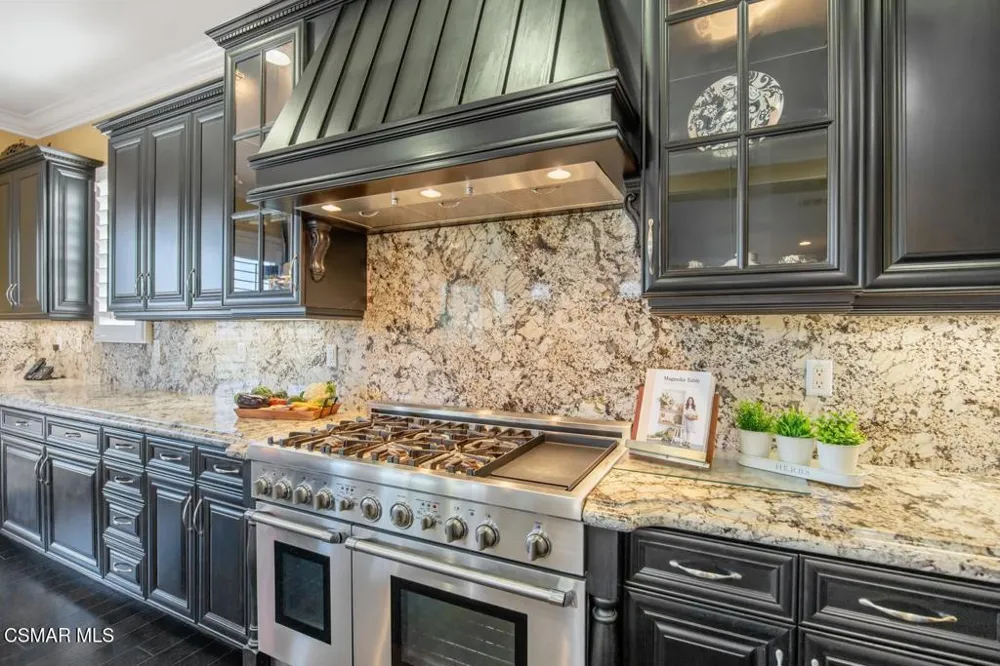 13854 Saddleback Drive Moorpark, CA 93021