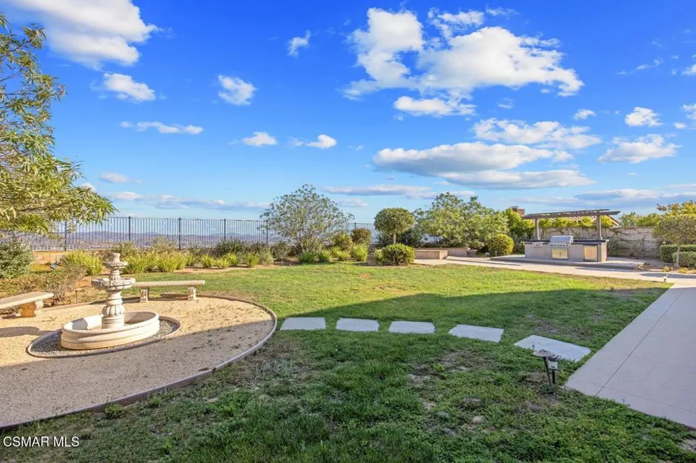 13854 Saddleback Drive Moorpark, CA 93021