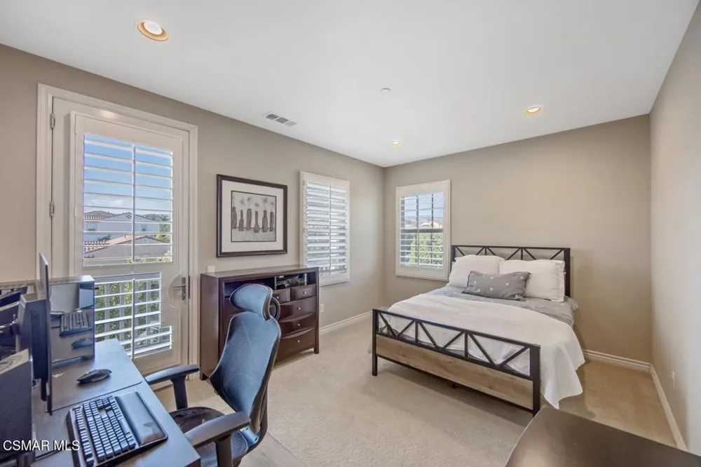 13854 Saddleback Drive Moorpark, CA 93021