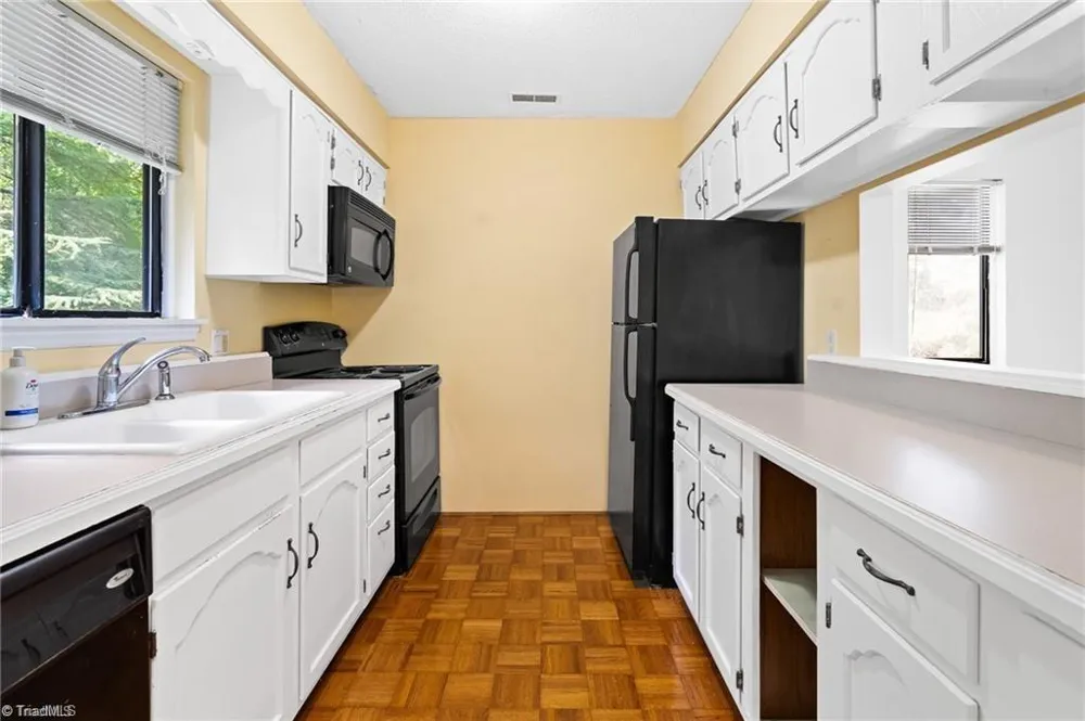 128 Cedar Lake Trail Winston-Salem, NC 27104