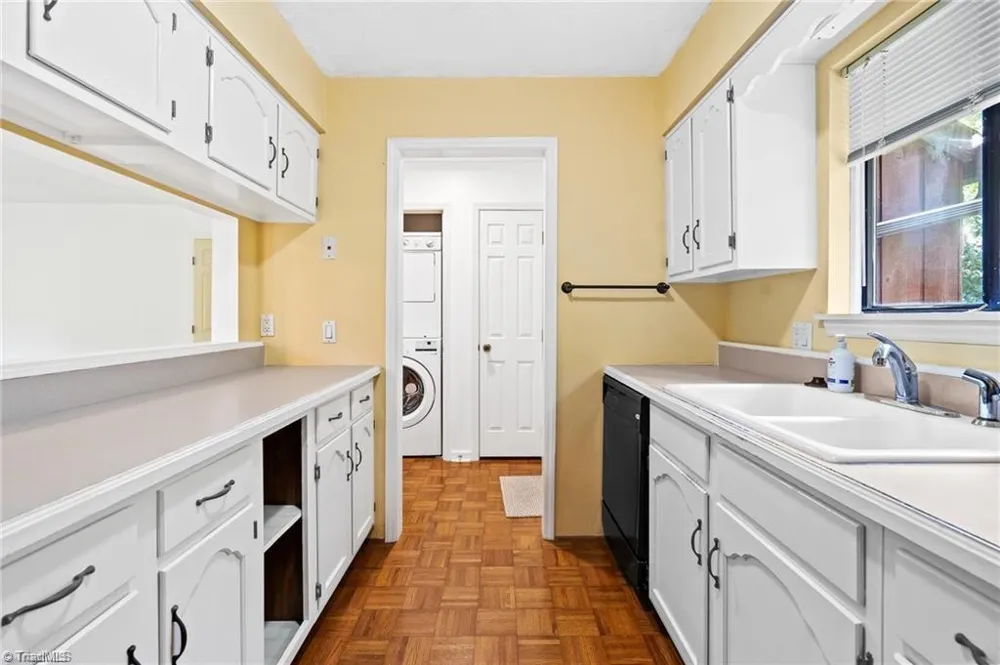 128 Cedar Lake Trail Winston-Salem, NC 27104