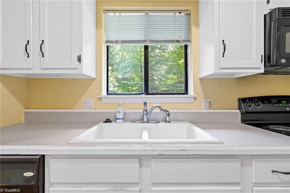 128 Cedar Lake Trail Winston-Salem, NC 27104