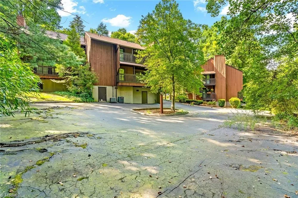 128 Cedar Lake Trail Winston-Salem, NC 27104