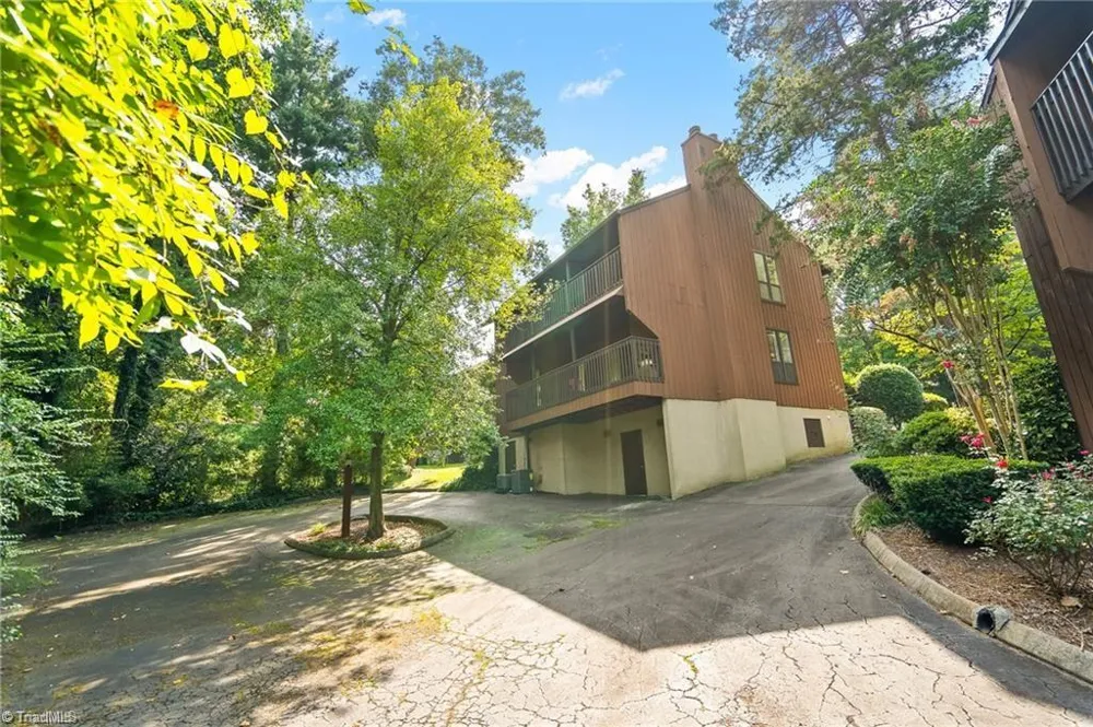 128 Cedar Lake Trail Winston-Salem, NC 27104