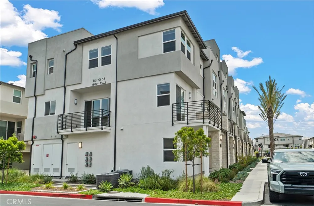 1302 W Bushell Street Anaheim, CA 92805