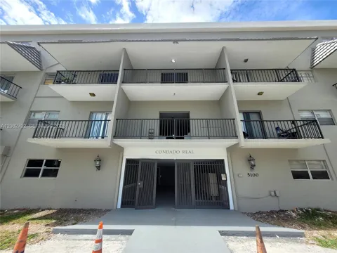 5100 SW 41st St #202