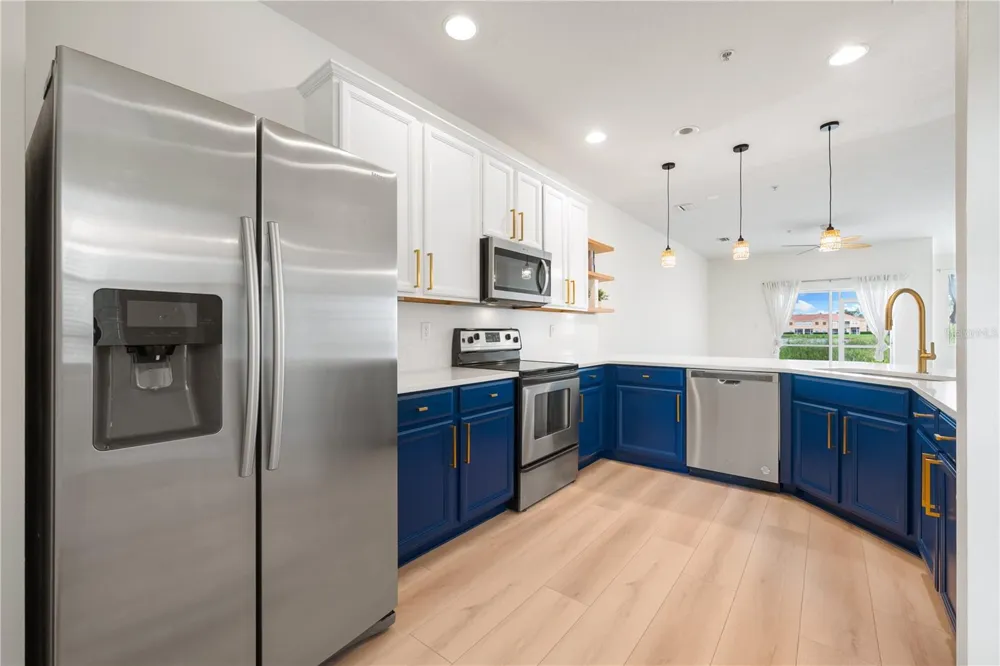 3768 PARKRIDGE CIRCLE #23-104 Sarasota, FL 34243