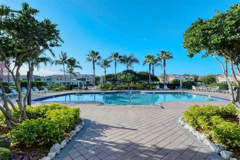 3768 PARKRIDGE CIRCLE #23-104 Sarasota, FL 34243