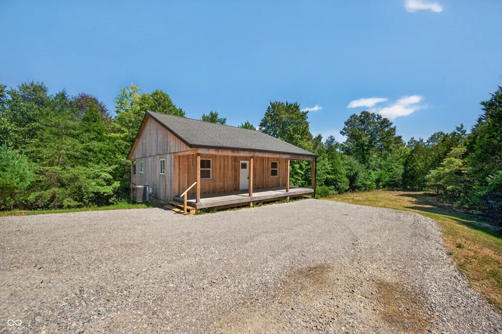 9891 Buffalo Pike Freetown, IN 47235