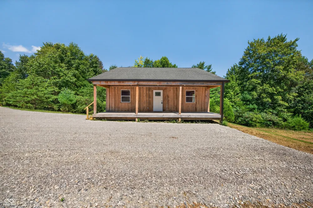 9891 Buffalo Pike Freetown, IN 47235