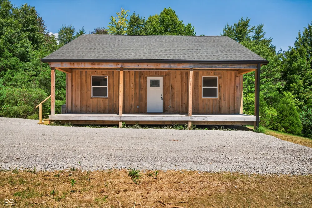 9891 Buffalo Pike Freetown, IN 47235
