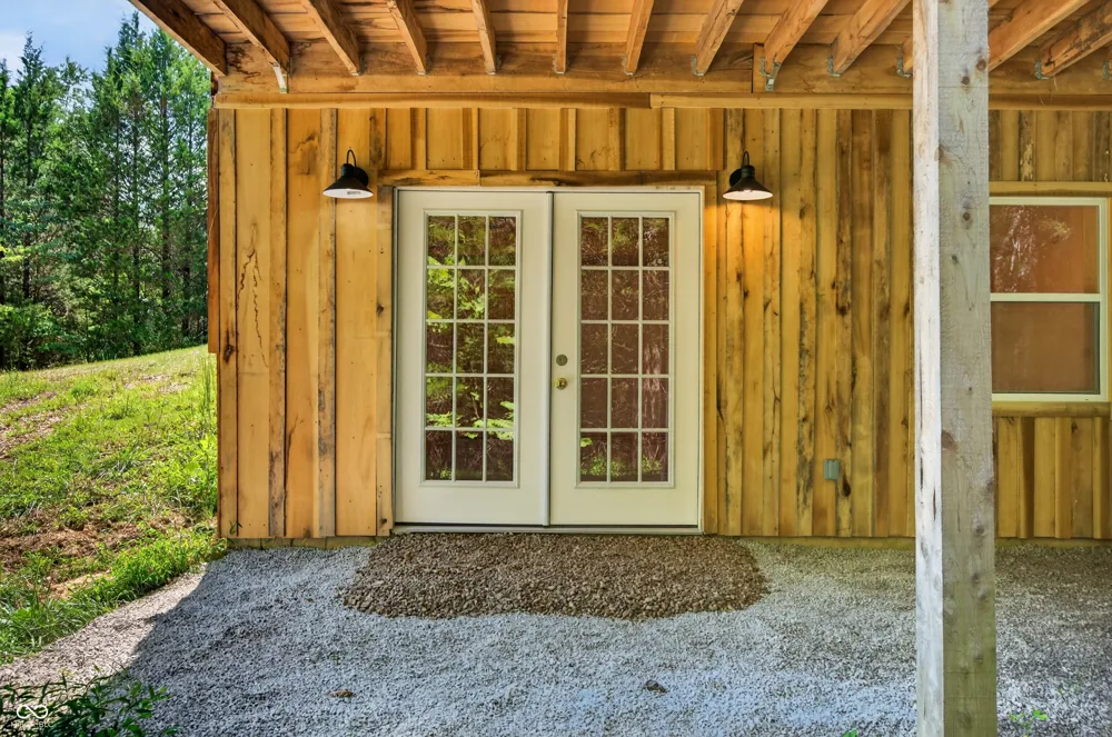 9891 Buffalo Pike Freetown, IN 47235