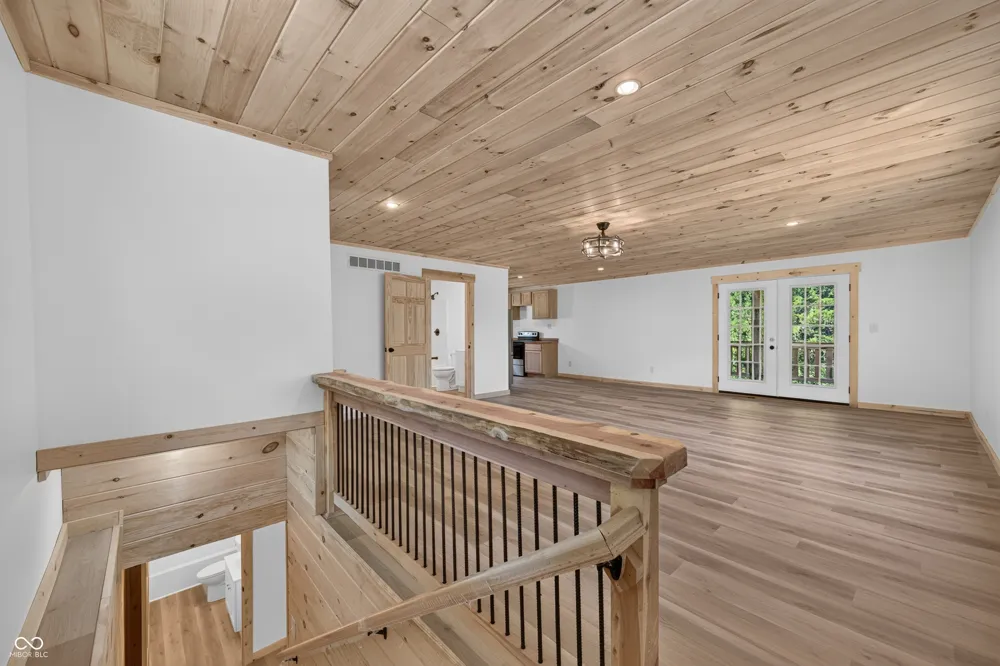 9891 Buffalo Pike Freetown, IN 47235