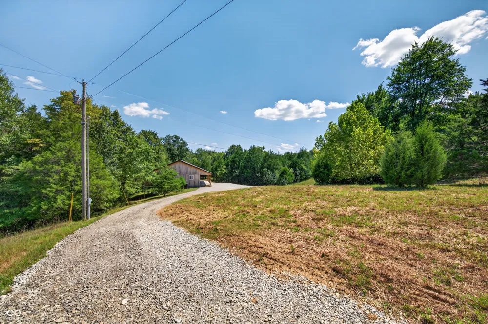 9891 Buffalo Pike Freetown, IN 47235