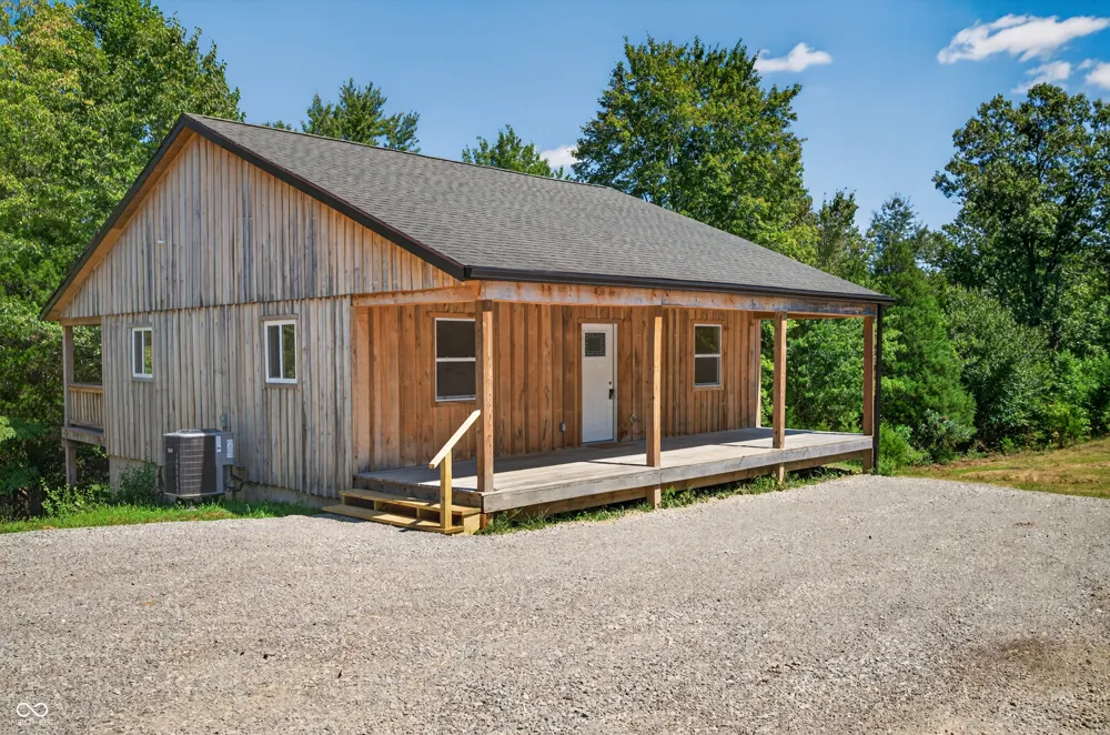 9891 Buffalo Pike Freetown, IN 47235