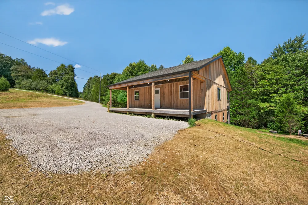 9891 Buffalo Pike Freetown, IN 47235