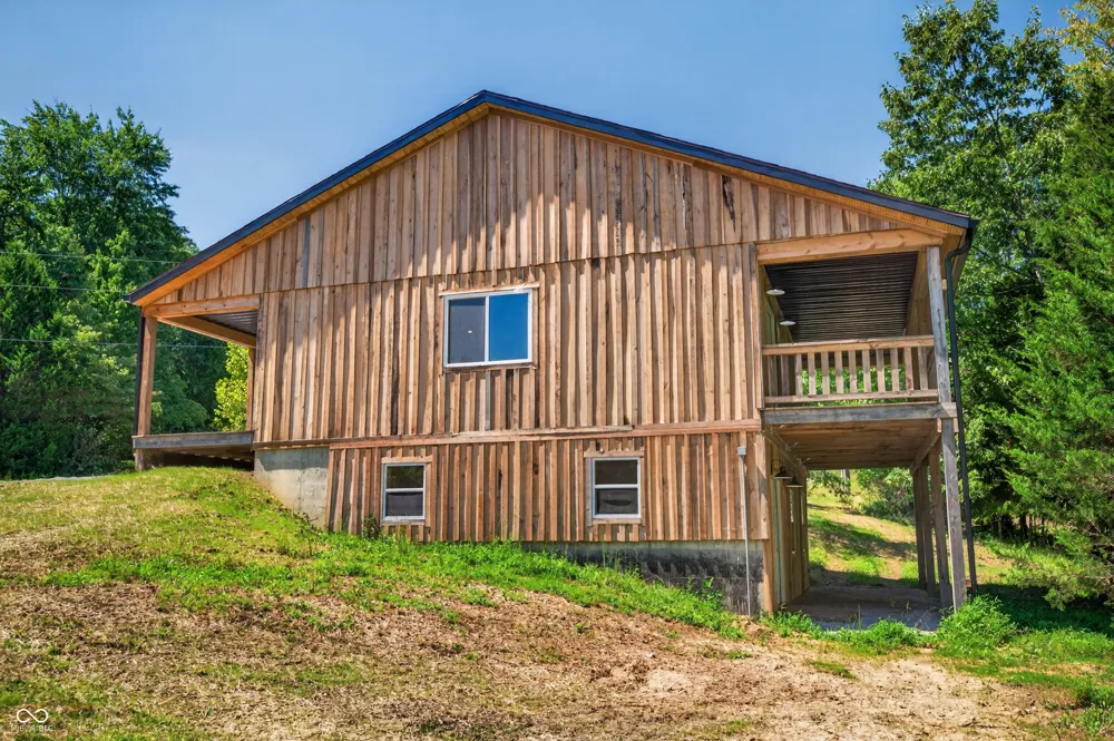 9891 Buffalo Pike Freetown, IN 47235