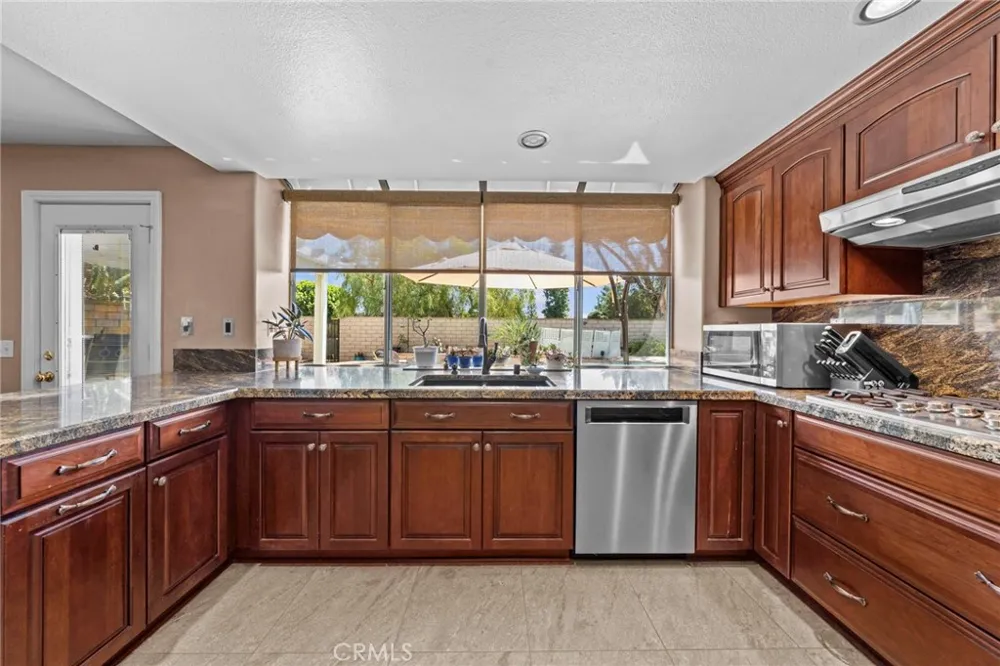2162 Russell Drive Corona, CA 92879