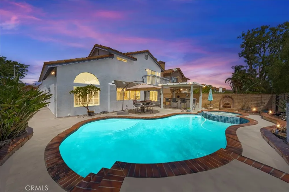 2162 Russell Drive Corona, CA 92879