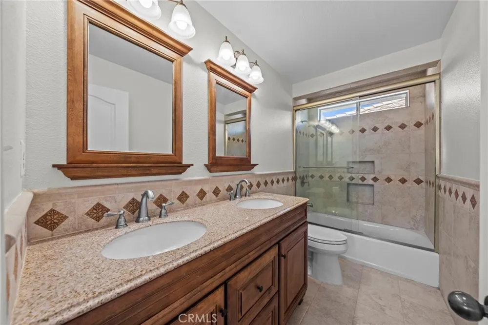 2162 Russell Drive Corona, CA 92879