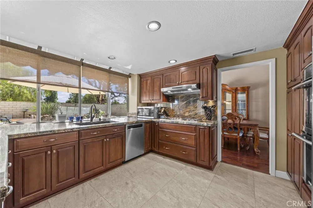 2162 Russell Drive Corona, CA 92879