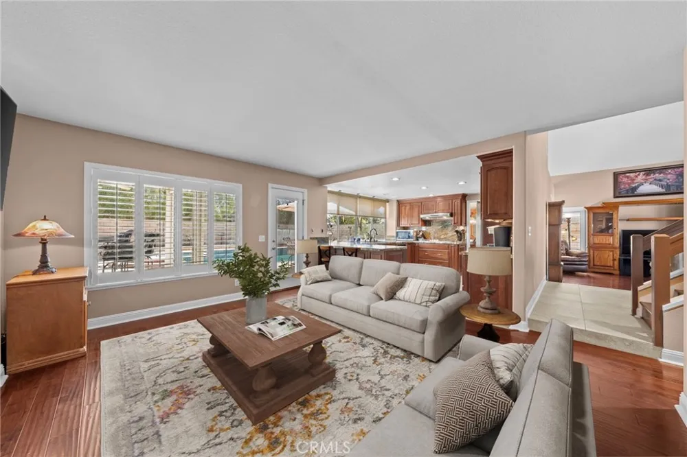 2162 Russell Drive Corona, CA 92879